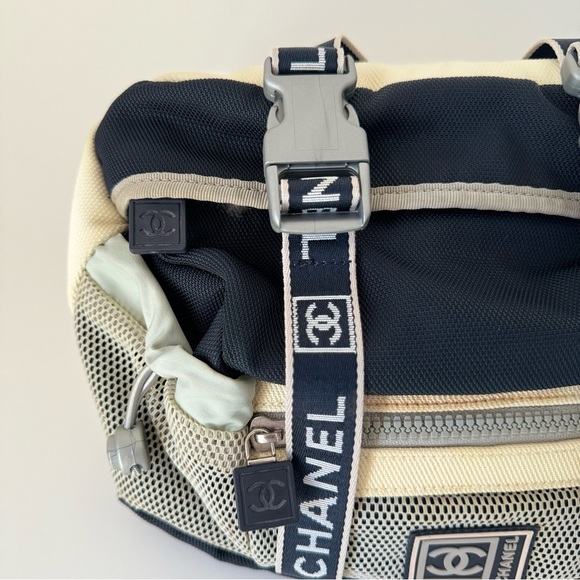VINTAGE 2001 SPORTS CHANEL SHOULDER/WAIST BAG - Picture 5 of 9